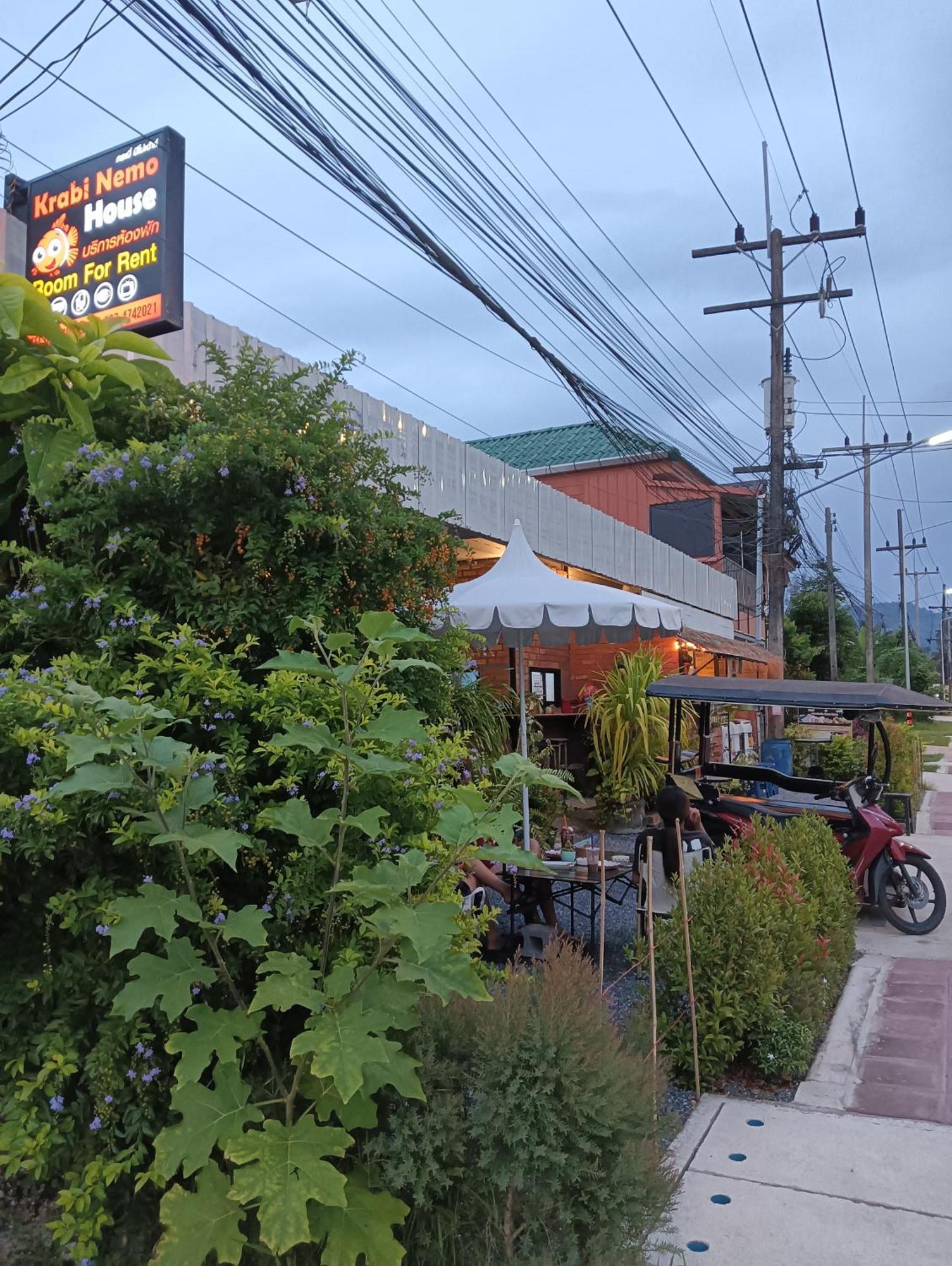 Krabi Nemo House Vandrarhem Ao Nang Exteriör bild